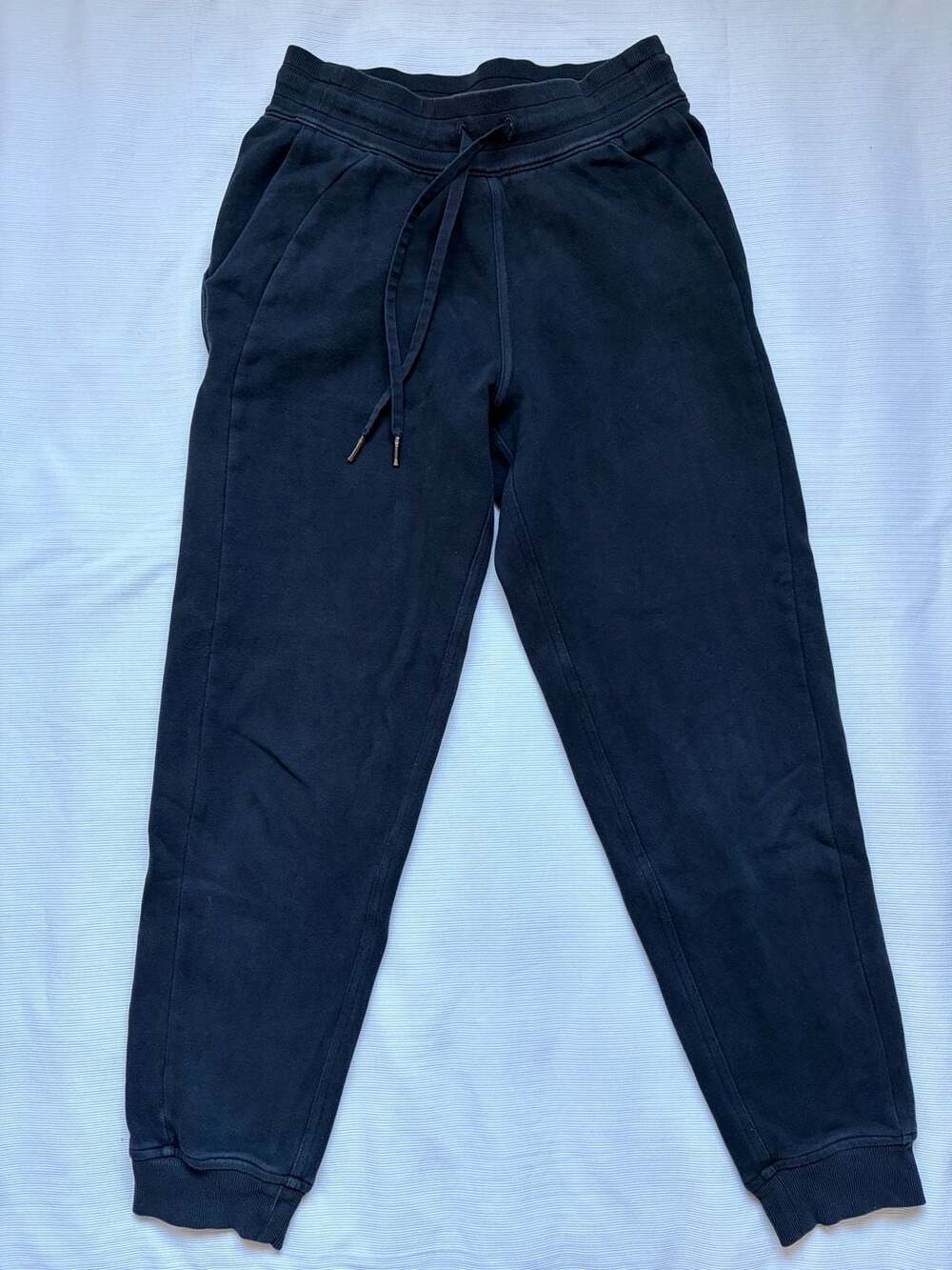 Lululemon Scuba Jogger Black Size 6 - Excellent condition